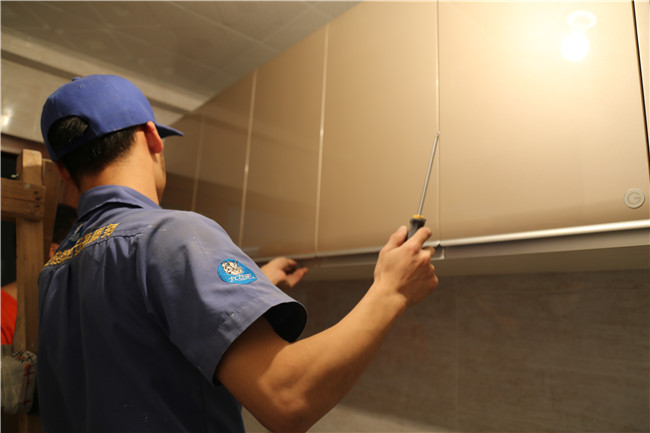 家具保養(yǎng)方法大揭秘，讓家具重現(xiàn)光澤與生機(jī)