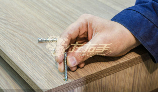 平開(kāi)門(mén)的衣柜門(mén)安裝方法該怎么做？